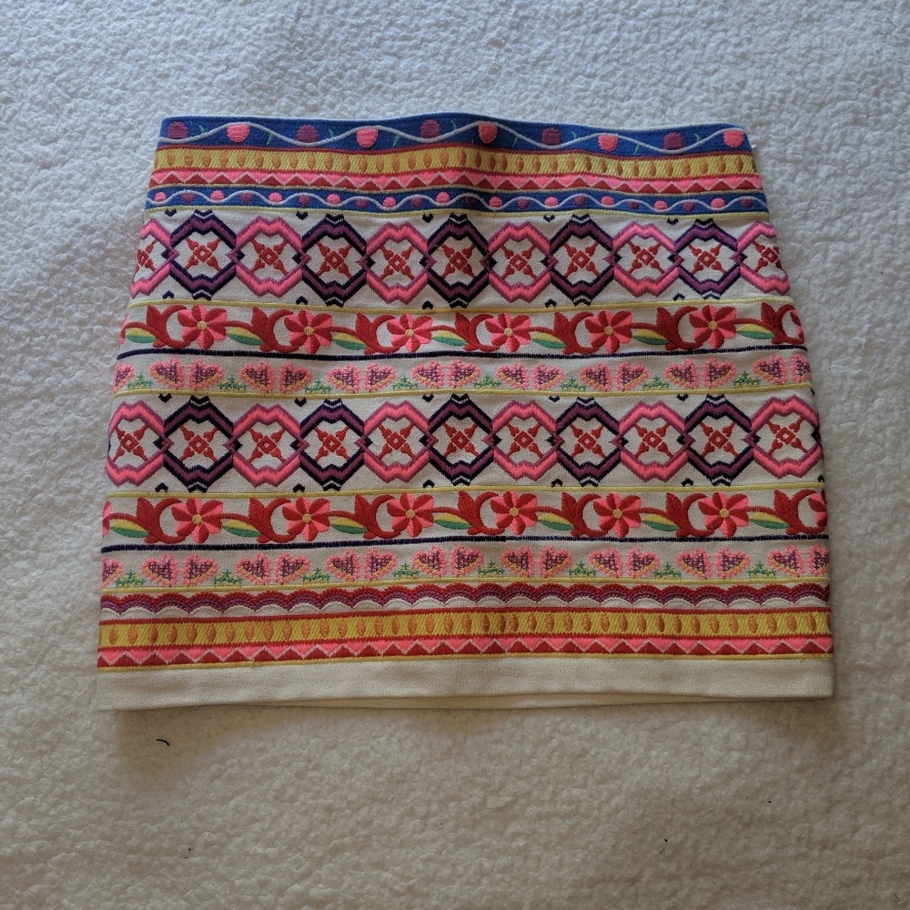 Embroidered skirt